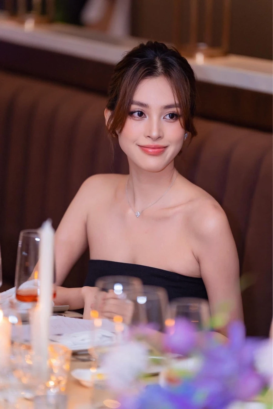 Trần Tiểu Vy luôn làm mọi người phải trầm trồ trước vẻ đẹp xuất sắc của mình.