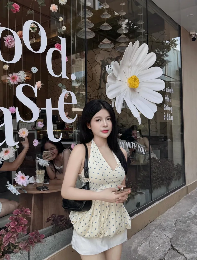 Đắm say nụ cười trong ảnh con gái xinh đáng yêu tự nhiên