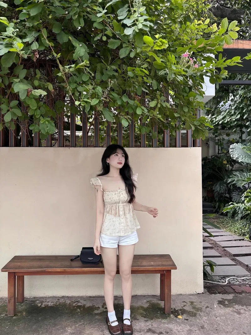 Tươi tắn và năng động trong ảnh con gái k10 cực dễ thương