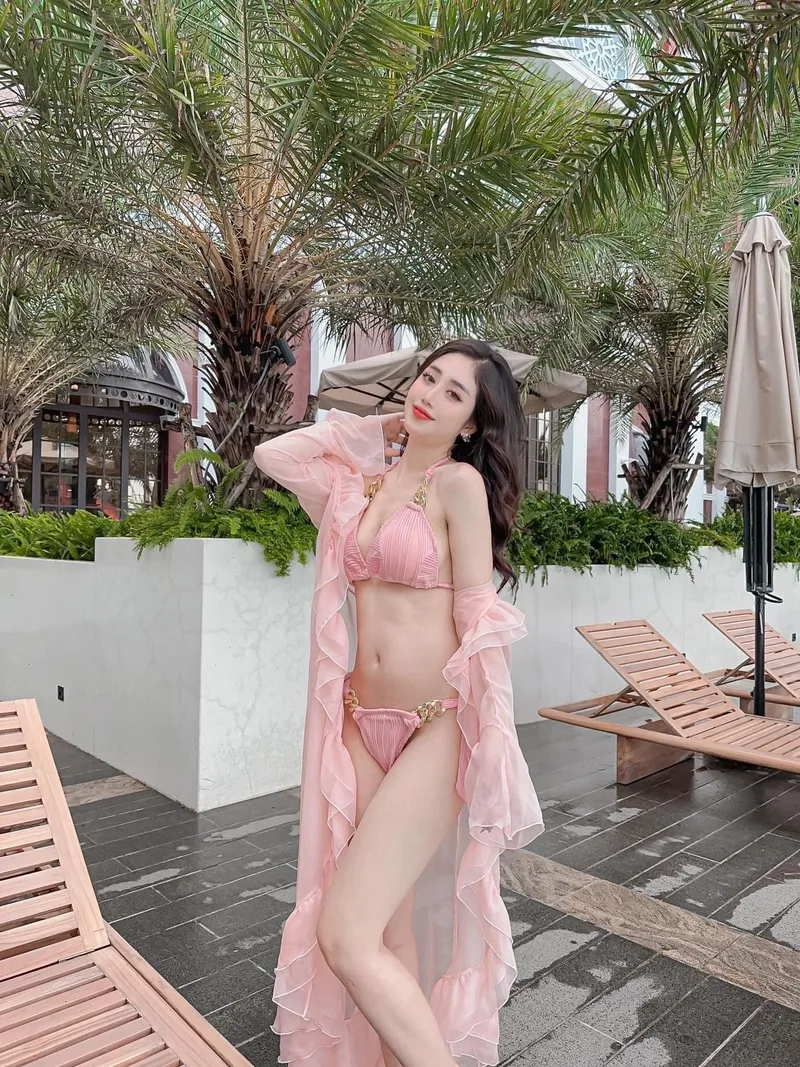 Gợi cảm đầy tự tin ở ảnh gái bikini việt nam