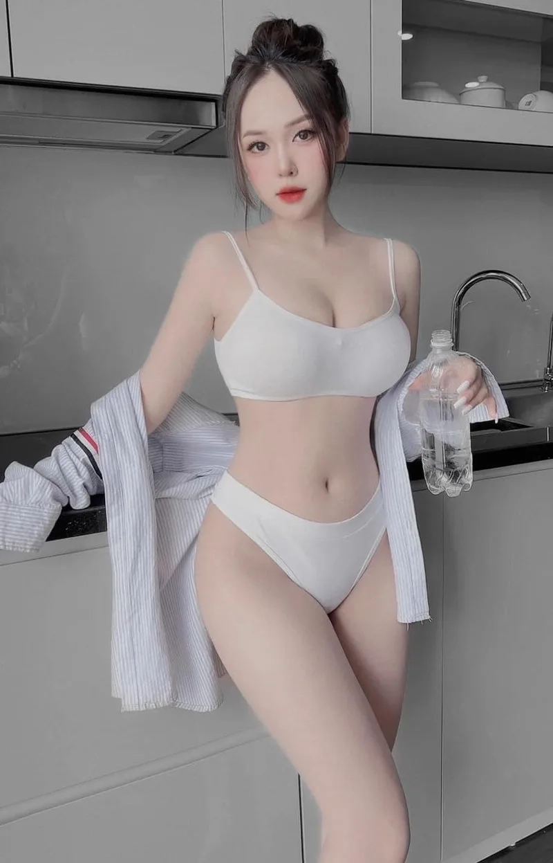 Mùa hè bùng cháy với gái mặc bikini ảnh