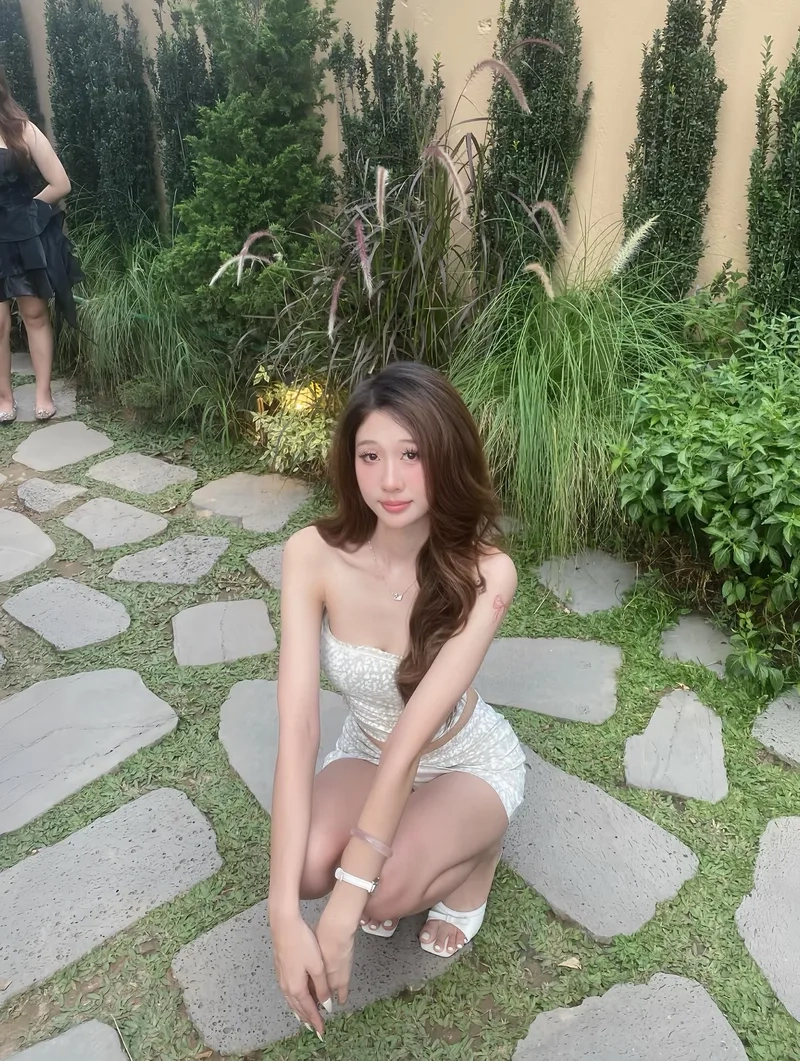 Thần thái ấn tượng qua avatar avatar ảnh gái xinh cute