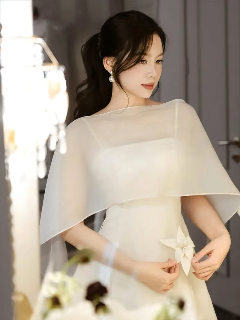 Gây ấn tượng khi dùng ảnh gái xinh làm ảnh đại diện