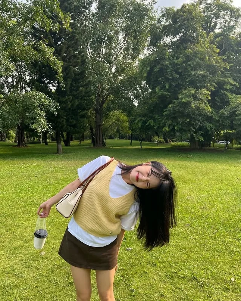 Trang trí màn hình bằng ảnh gái xinh làm hình nền