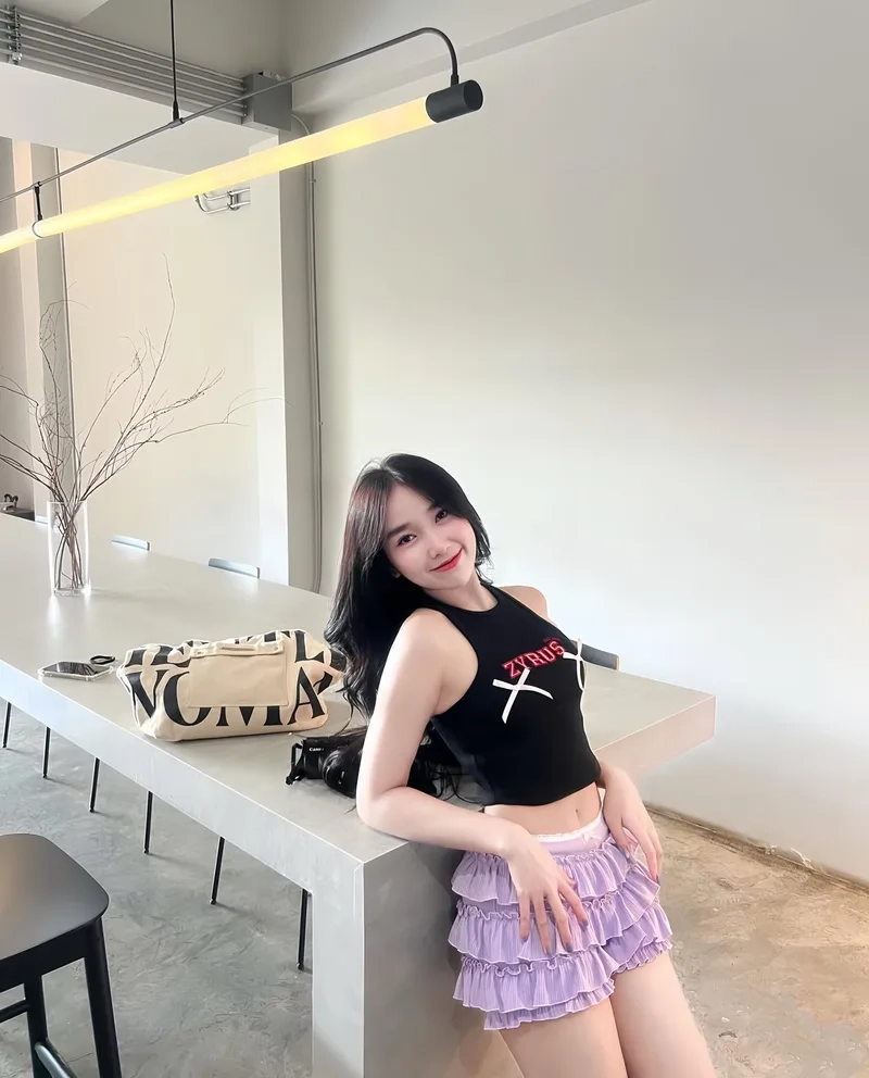 Hút hồn người nhìn bằng avatar gái đẹp cực quyến rũ