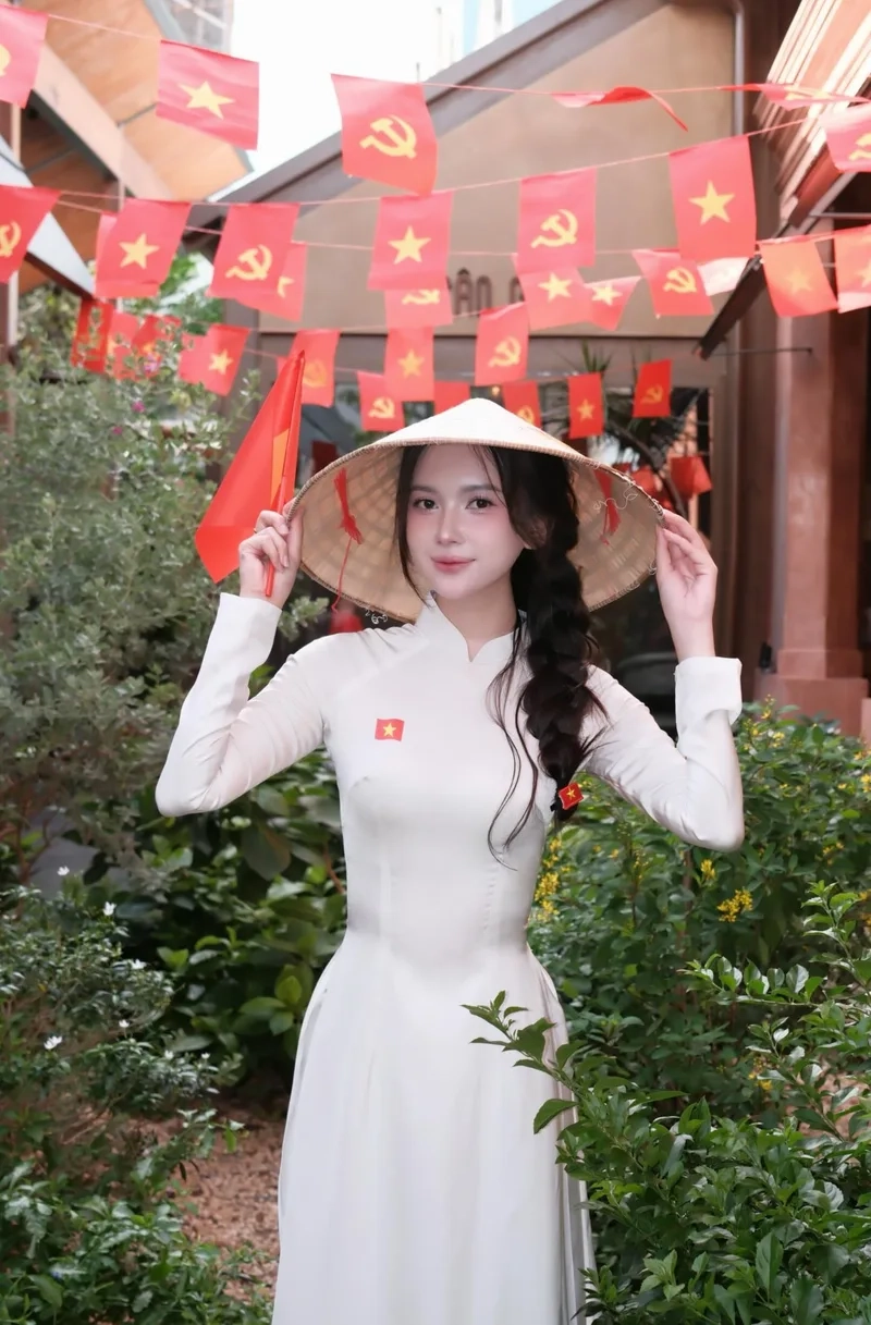 Tận hưởng phong cách tươi trẻ cùng gái xinh 17 tuổi