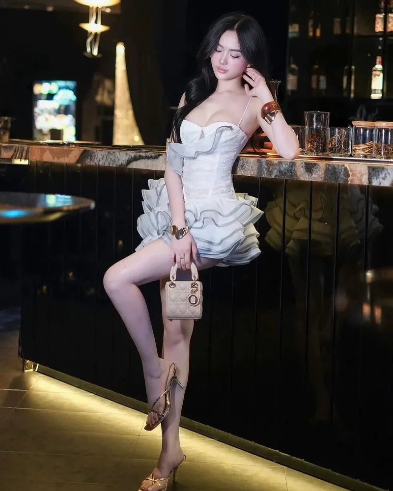 Gây thương nhớ với ánh mắt trong veo của gái đẹp quảng ninh