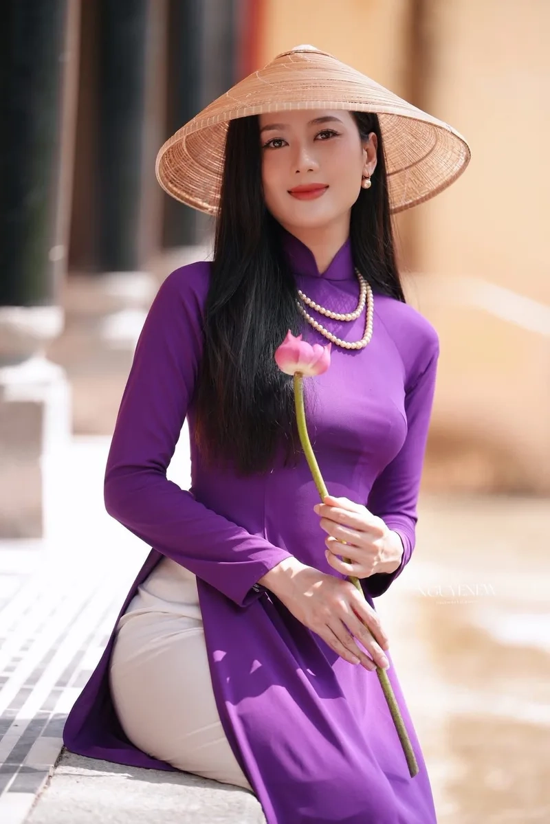 Biến avatar nổi bật với Ảnh cô gái mặc áo dài đẹp