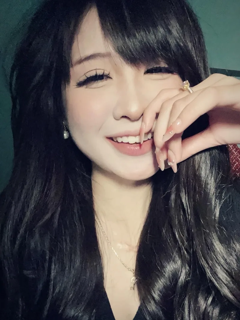 Ngắm ngay Ảnh gái xinh tóc dài đẹp che mặt cực chất