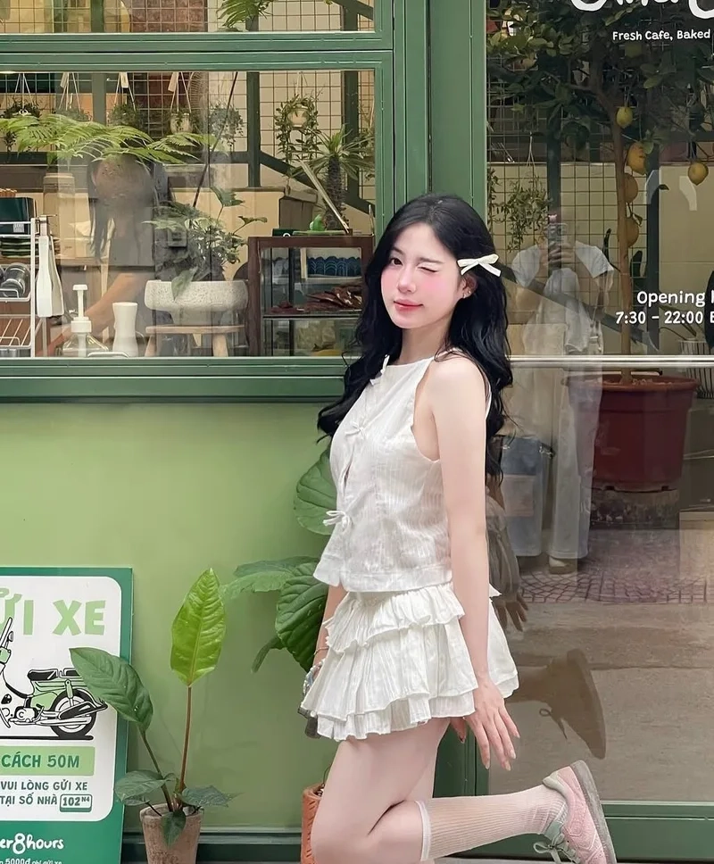 Thêm đáng yêu với Cô gái tóc dài cute trên mọi nền tảng