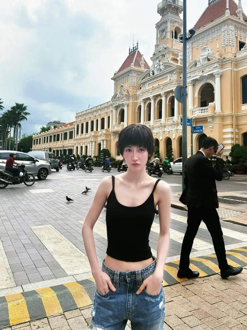 Chọn ngay phong cách mới với Ảnh cô gái tóc ngắn