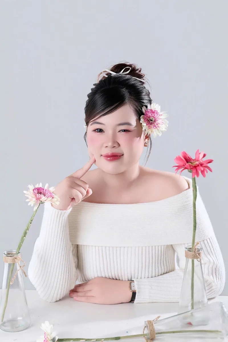 Dễ thương gấp đôi với Hình ảnh cô gái mập dễ thương dễ thương