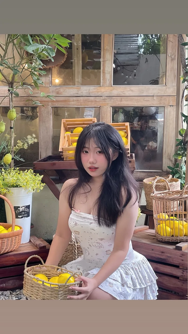 Sắc nét và tươi tắn với Hình ảnh cô gái mập dễ thương sắc nét