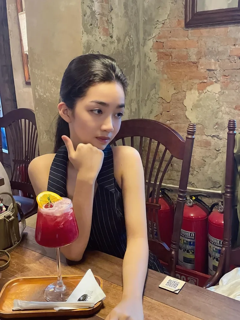 Sưu tầm ngay Bộ sưu tập hình ảnh phô mai que con gái dễ thương